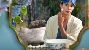 Silk Beauty Cocoons contain sericin and boost collagen production